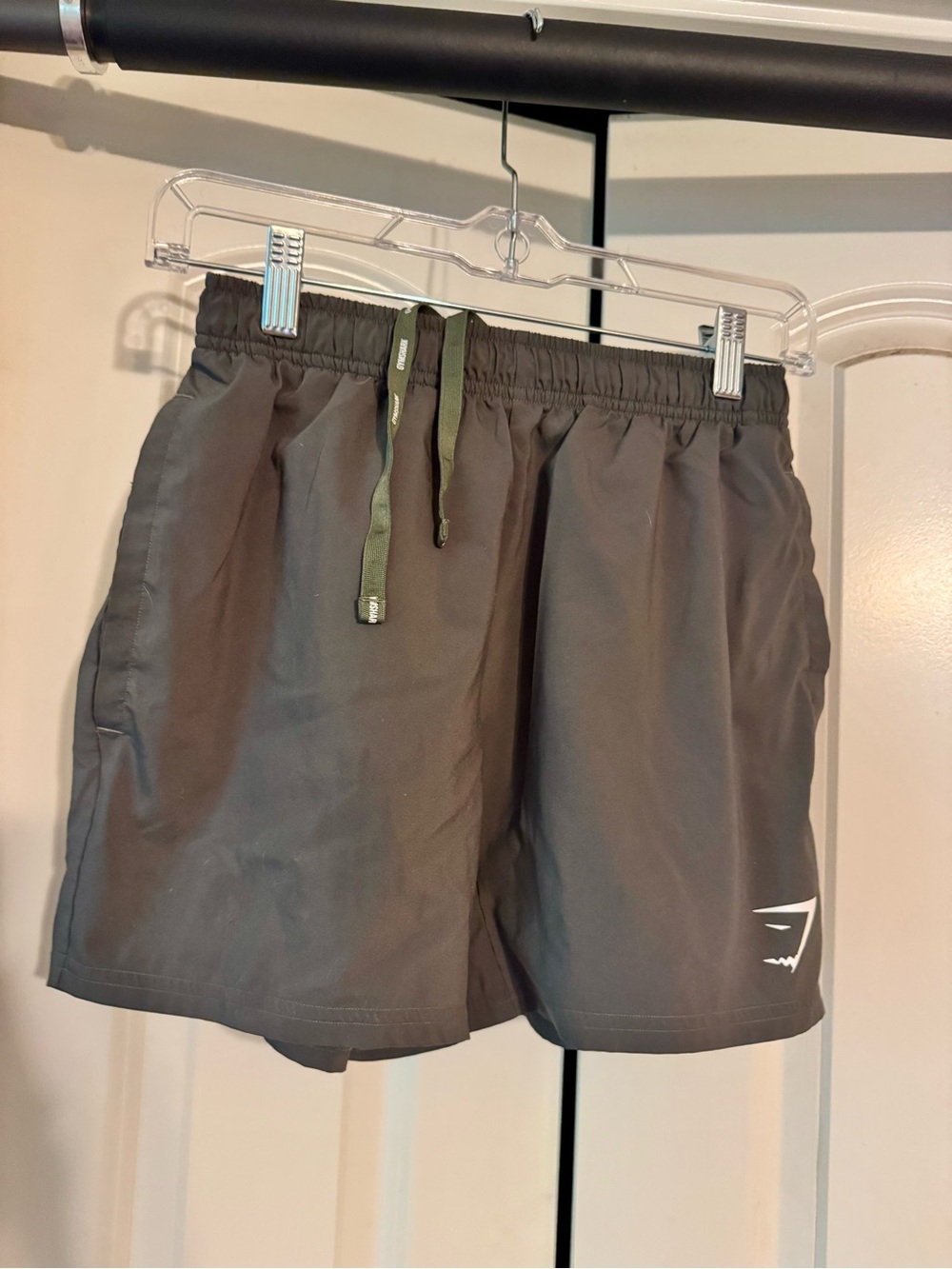 Gymshark Men's Army Green 5” Arrival Shorts